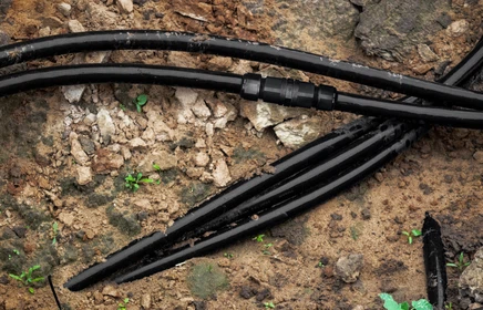 Wpis na blogu: Łączenie kabli elektrycznych na zewnątrz: Jakie produkty wybrać?